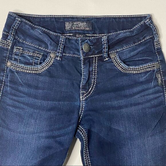 Silver Jeans Co | Suki Denim Capri’s - Picture 2 of 7